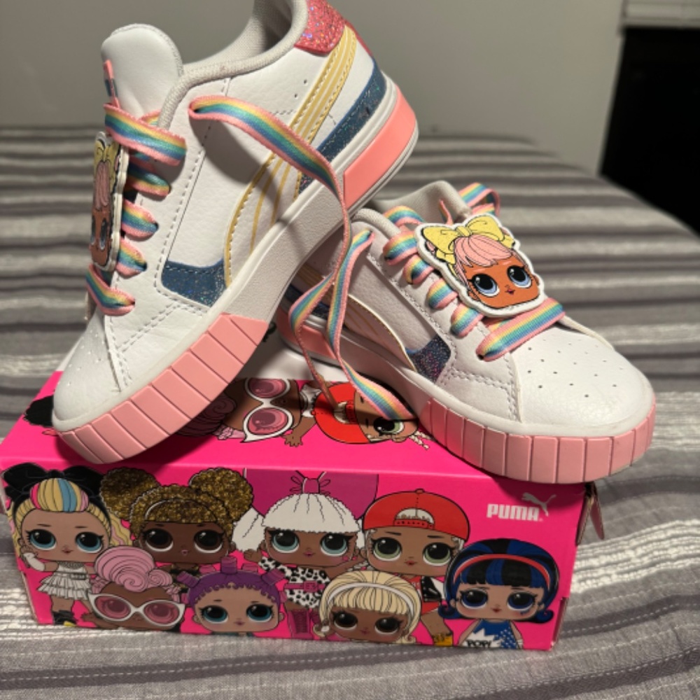 Shoes - Picture 3 of 5